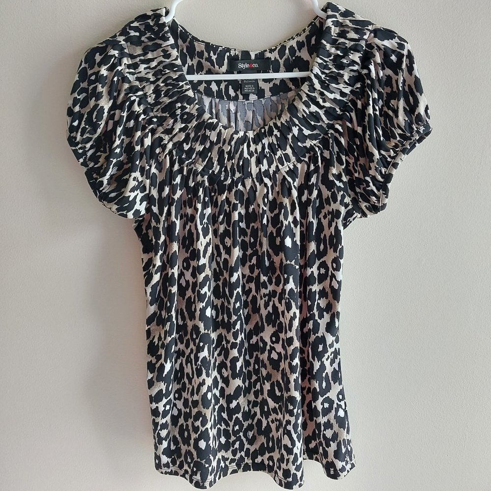 Style & Co. Leopard Print Short Sleeve Top NWOT
